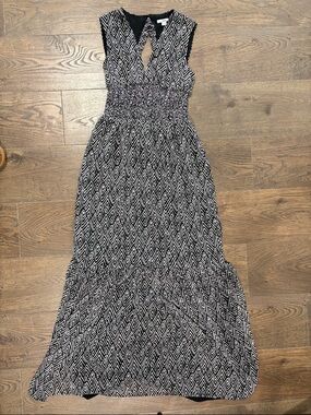 Bar III Black and White Geometric Keyhole Maxi Dress. Women’s Medium